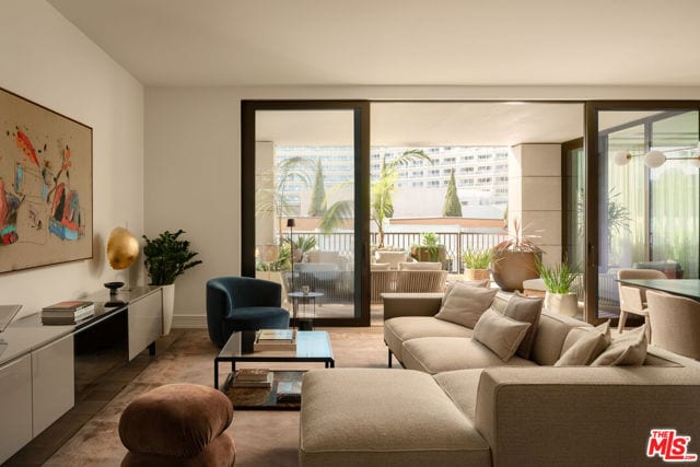 9900 South Santa Monica Boulevard, 2D, Beverly Hills, CA 90212