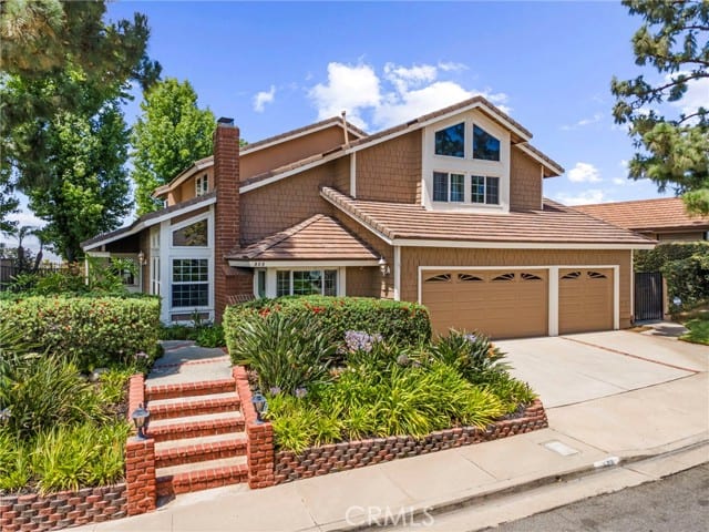 808 South Bluebird