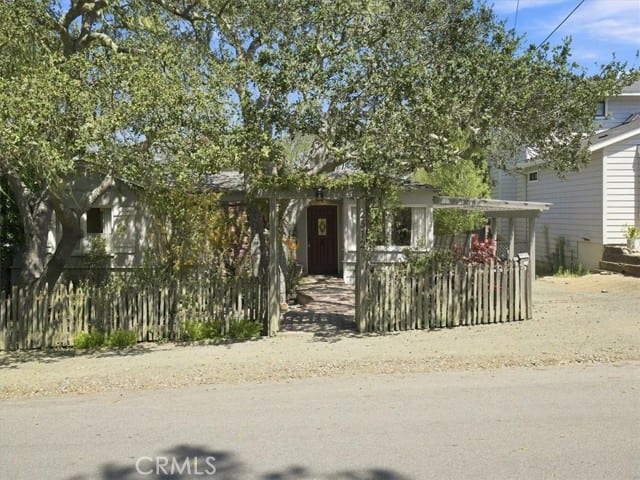 2512 Pineridge