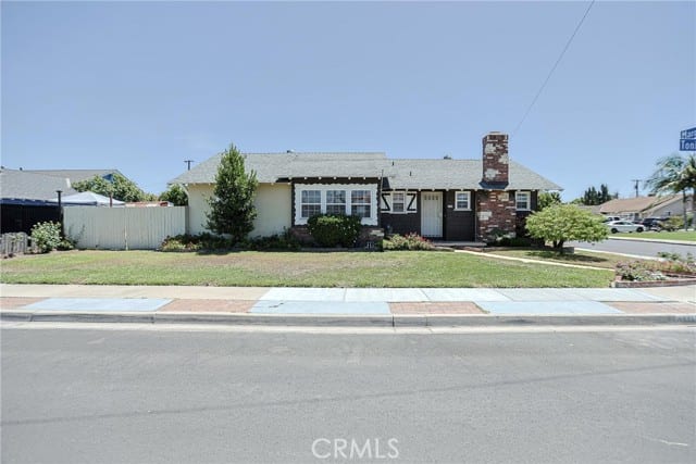 1316 West Tonia