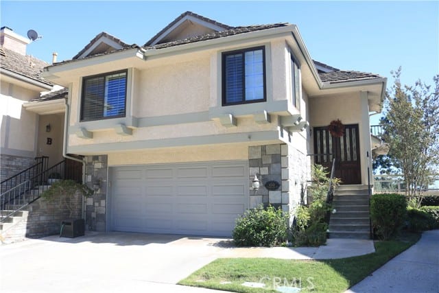 4310 E Terra Vista Ln