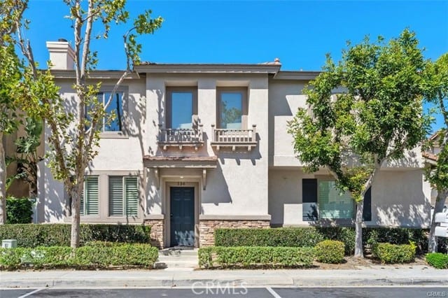 136 Woodcrest Ln