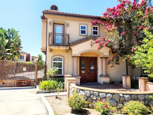 1016 West Huntington Drive