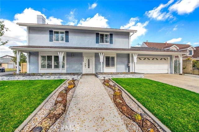 2903 East Collyer Lane