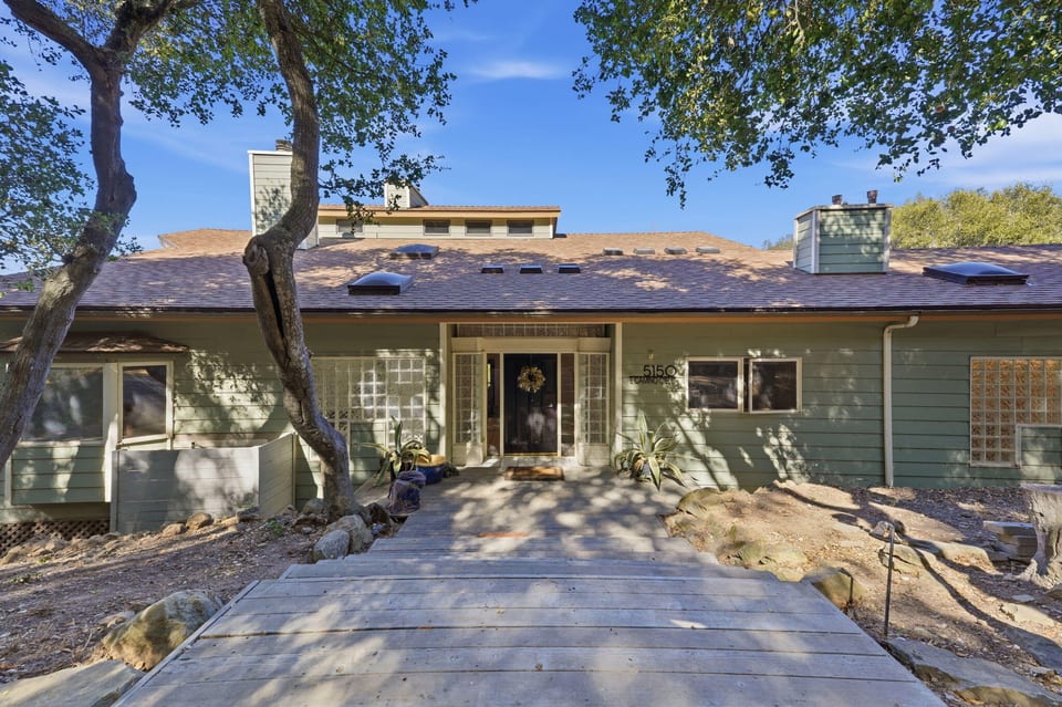 5150 E Camino Cielo