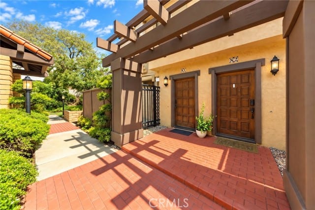 517 South Almansor