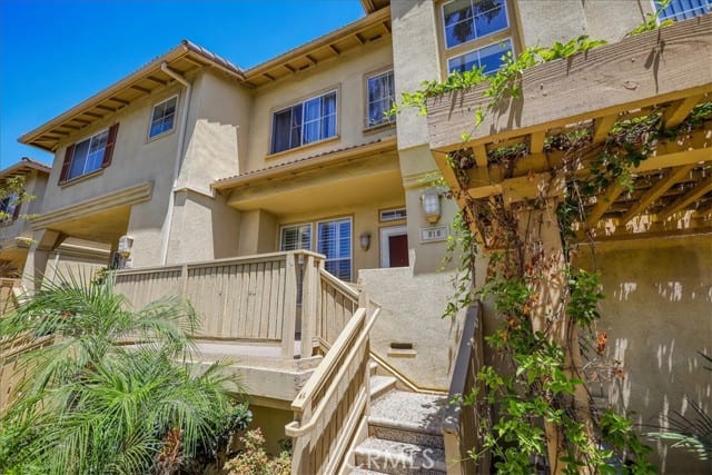 315 West Summerfield Circle