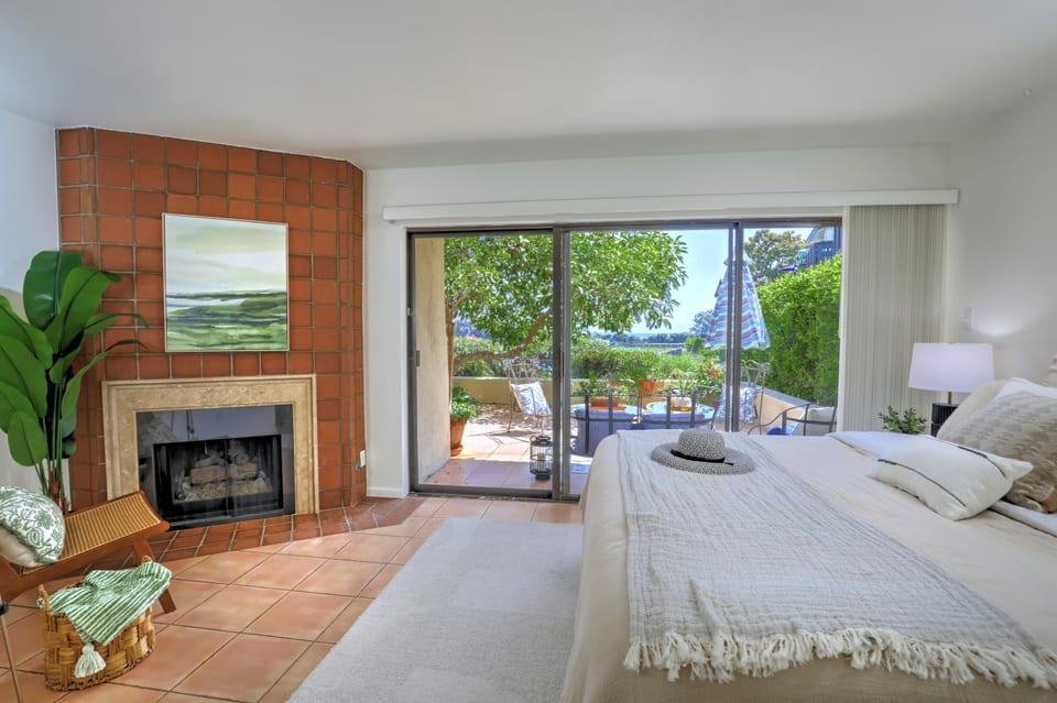 3375 Foothill Road