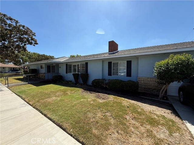 829 South Clementine