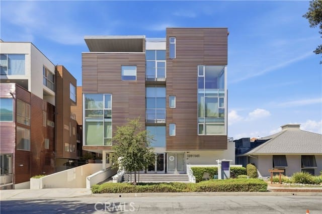 141 South Hudson Avenue
