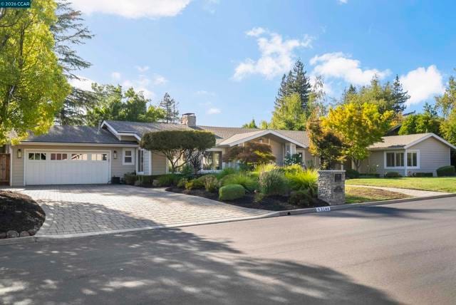 3144 Roundhill Rd