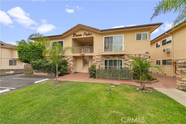 1122 West Huntington Drive