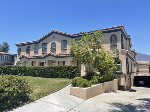 23 Christina Street