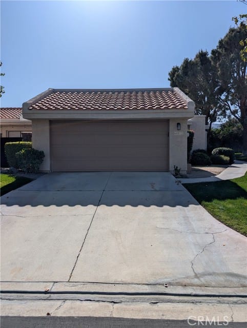 68893 Calle Monforte