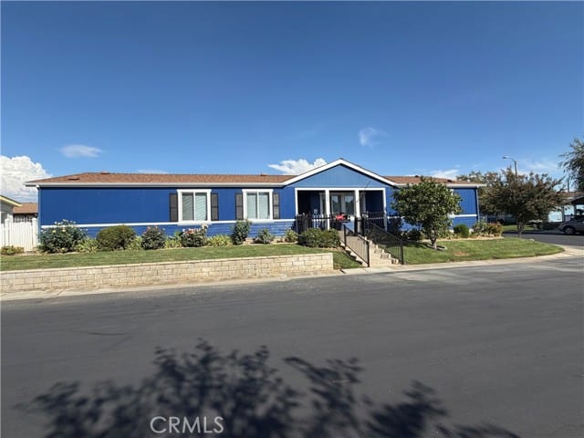10961 Desert Lawn Drive