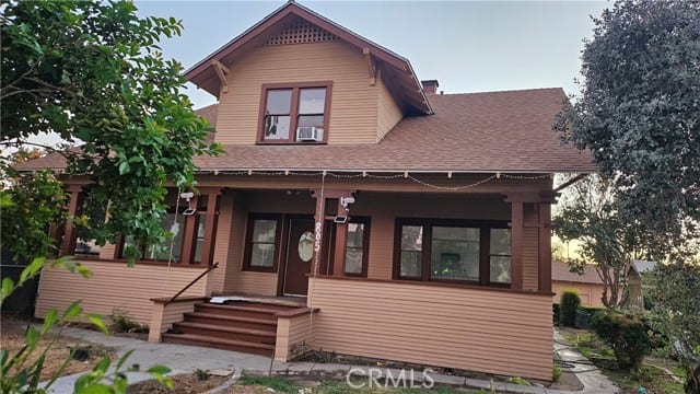 805 South Citron