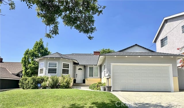 2649 North Parish
