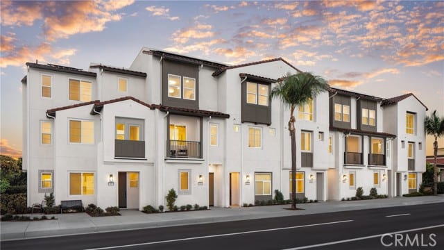 685 South Brea Boulevard
