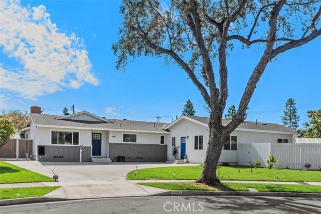2264 East Standish