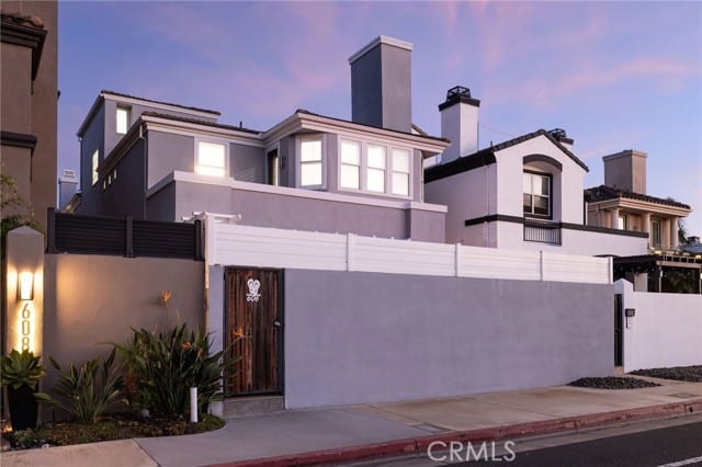 606 Goldenwest Street, Huntington Beach, CA 92648