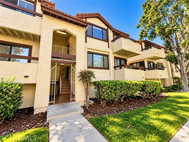 18105 Sundowner Way
