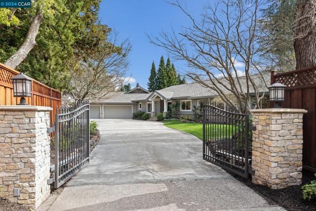 121 Saint Alicia Ct