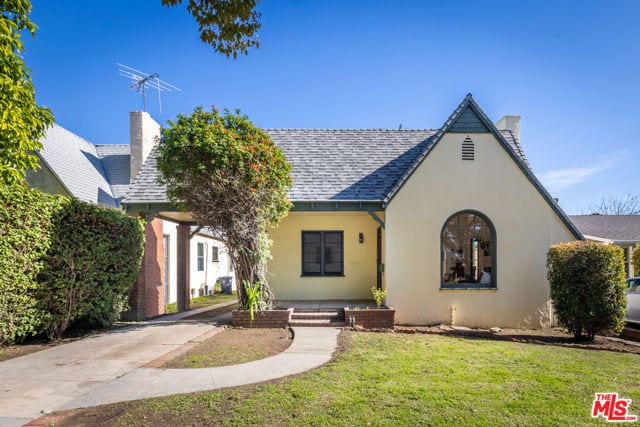 822 Winchester Avenue