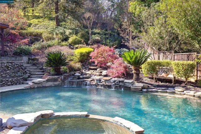 60 Stone Creek Place