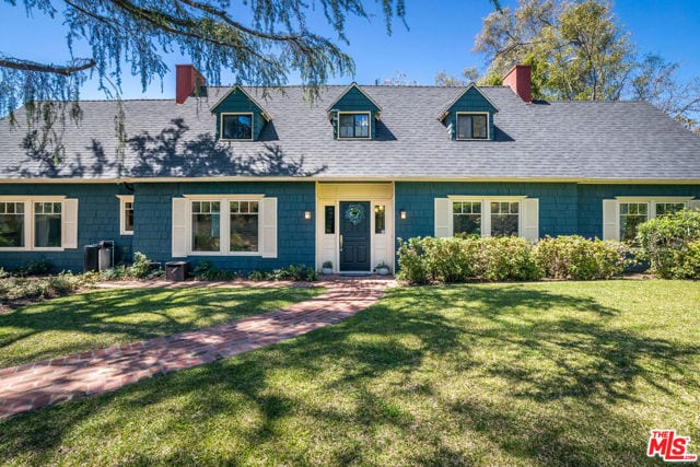 2555 North Altadena Drive