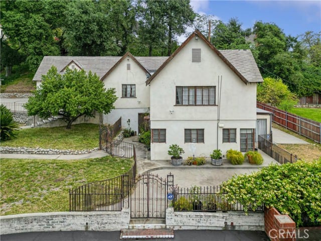 1300 Oakhaven Lane