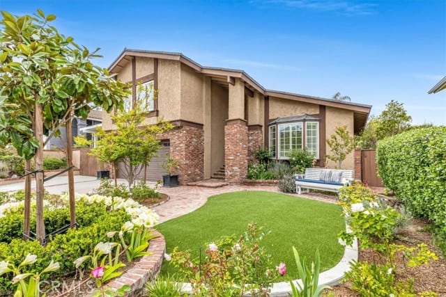 940 South Amherst Circle