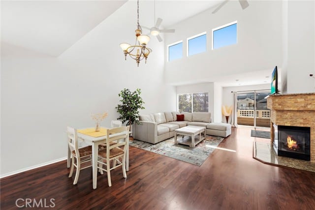 6 Stoneglen