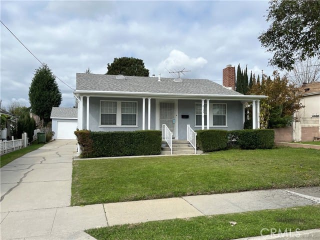 2135 South Curtis Avenue