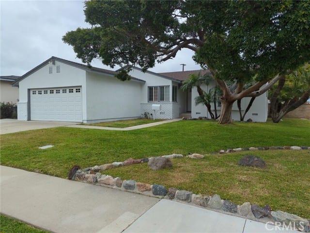 2224 South Spinnaker Street