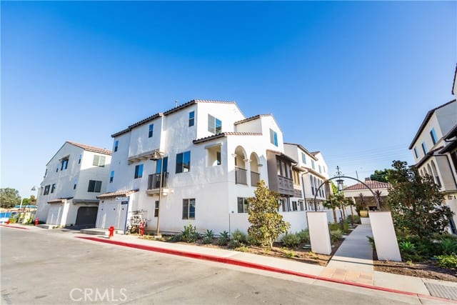 2617 Glamis Court