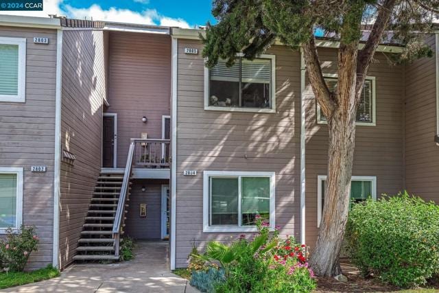 2805 Winding Lane
