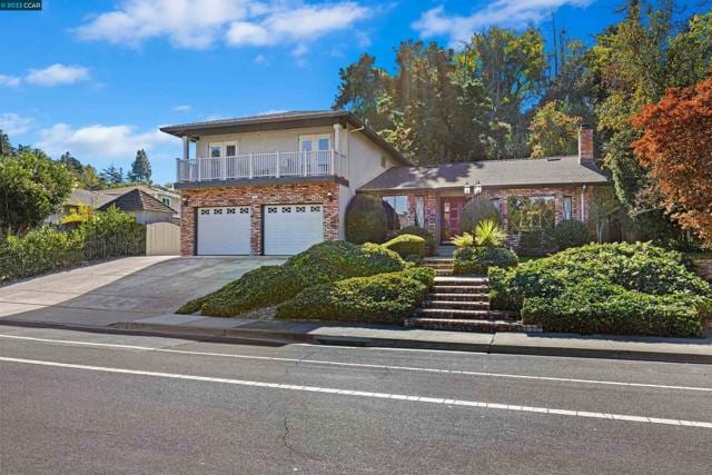 132 Hillside Rd
