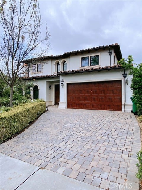 137 West Naomi Avenue