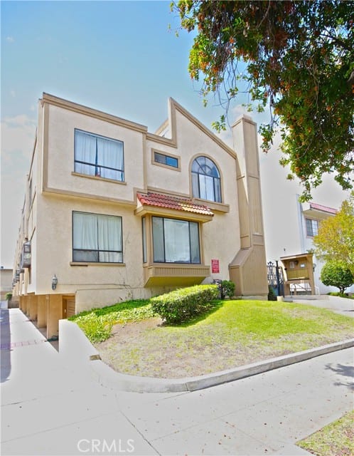 2106 Cedar Street