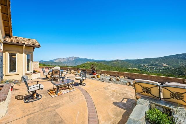2444 Larkspur Dr
