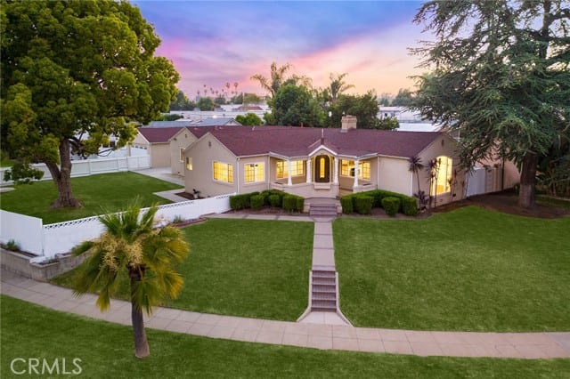 207 South El Molino Street