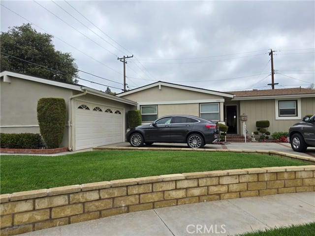 600 South Porto Place