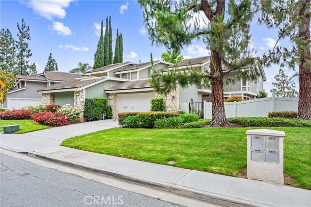 5867 E Mountain Loop Trail