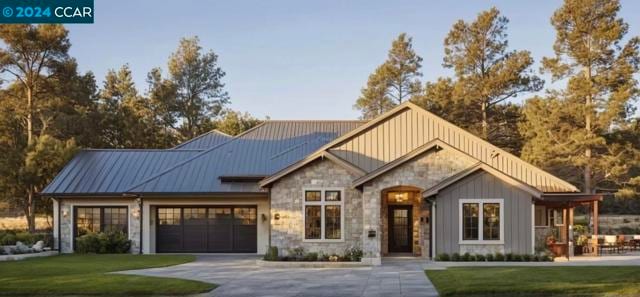 160 East Ln