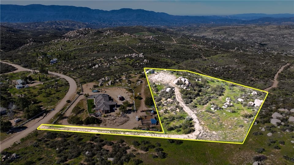 975 Crazy Horse Canyon Road