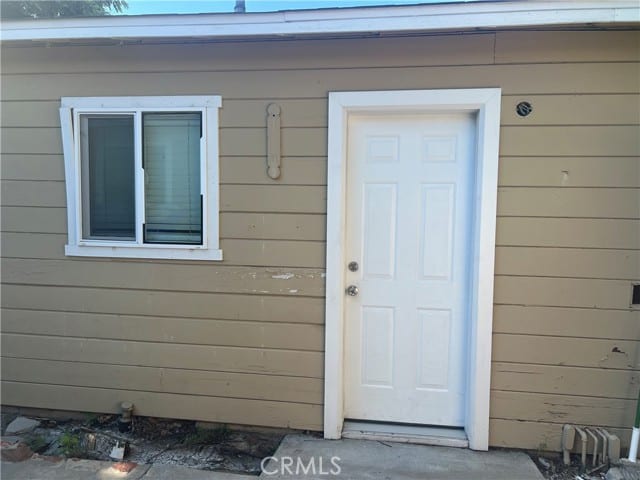 1685 West Cerritos Avenue