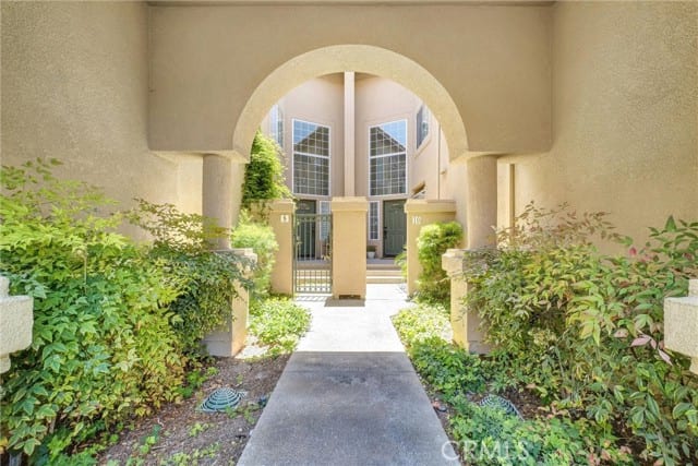 10 Sentinel Place