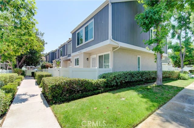 23 Bentwood Lane