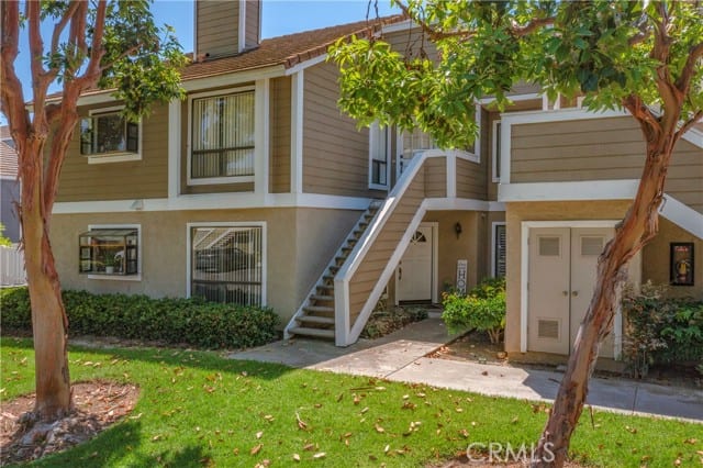 2 Clover Lane