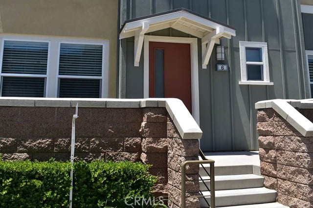 6 Brownstone Way